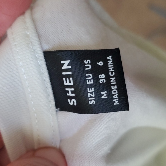 Shein m cherry tee - Picture 5 of 7